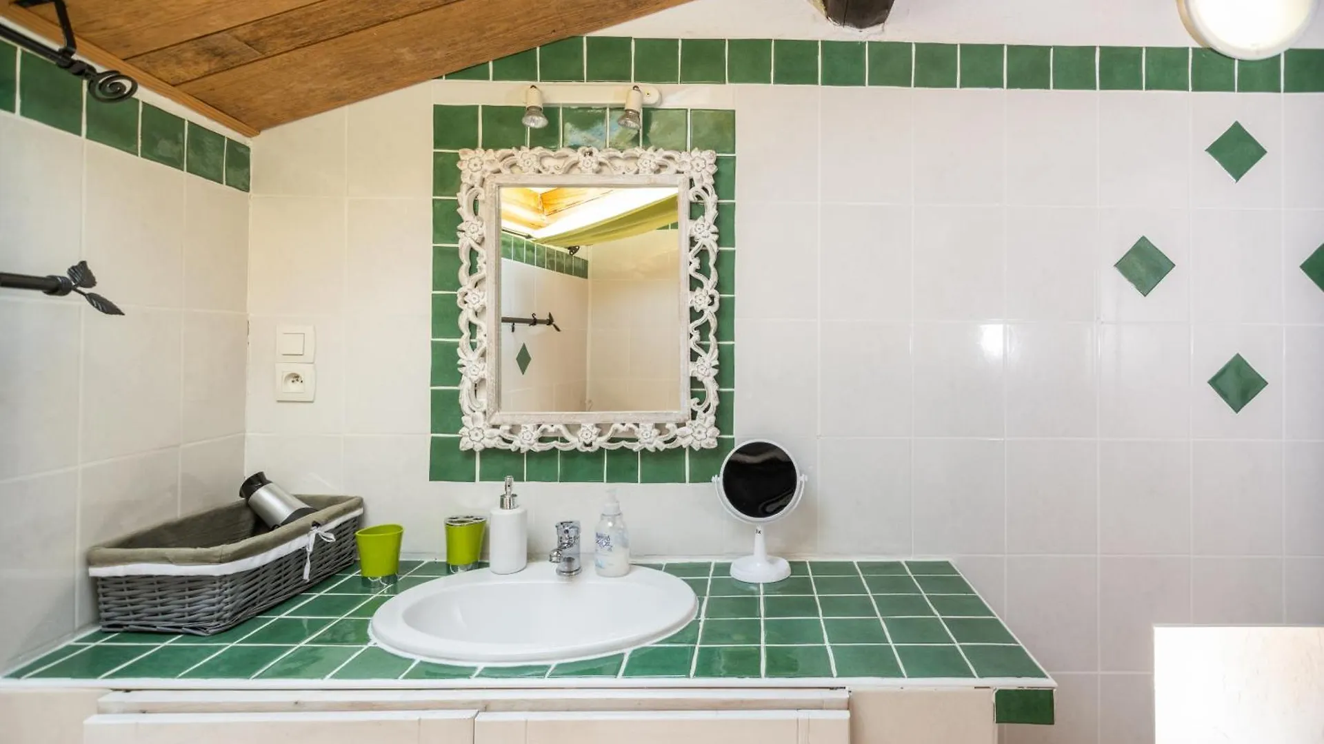 Holiday home Le Mas Pierre Et Soie Labeaume