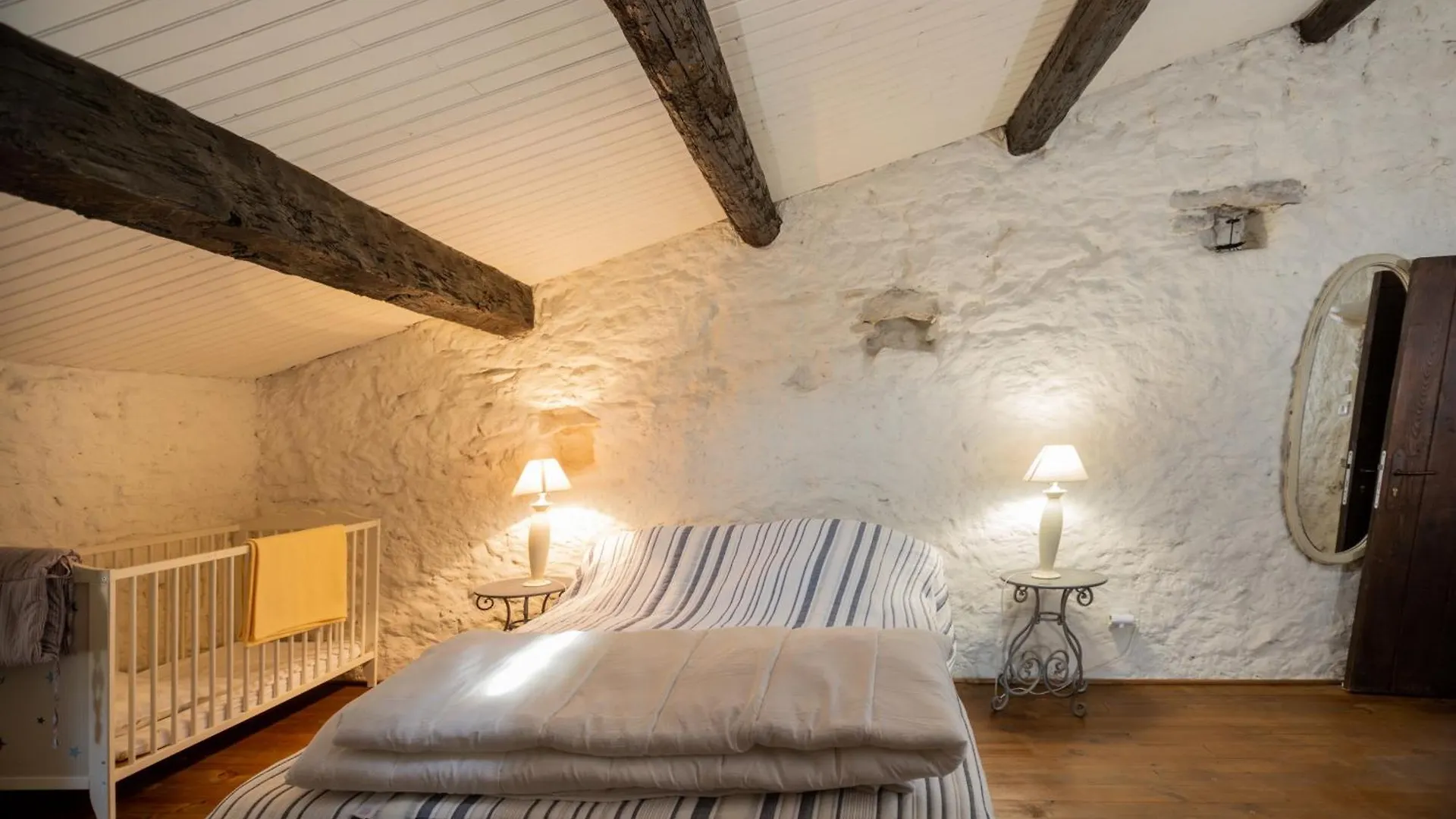 Holiday home Le Mas Pierre Et Soie Labeaume