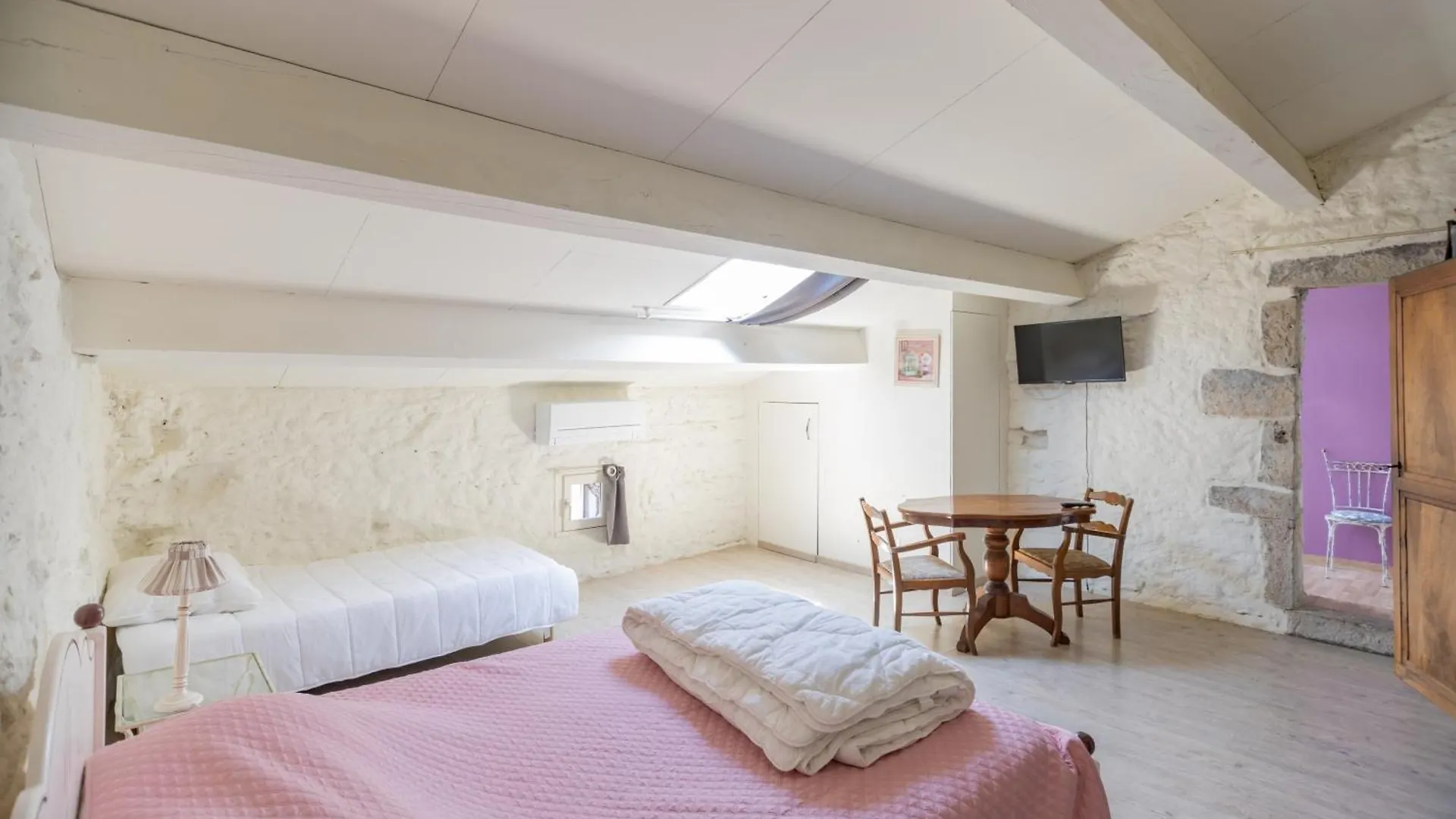 Le Mas Pierre Et Soie Labeaume Holiday home